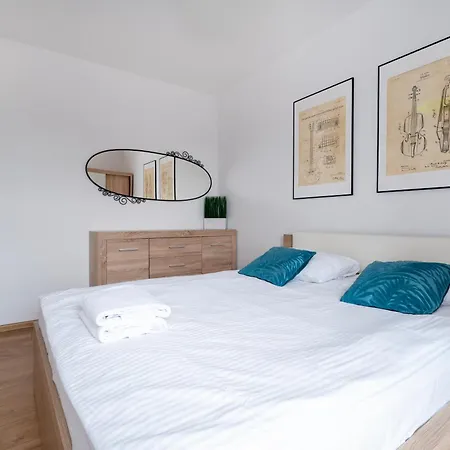 Polesie Homely By Bookinghost 우치